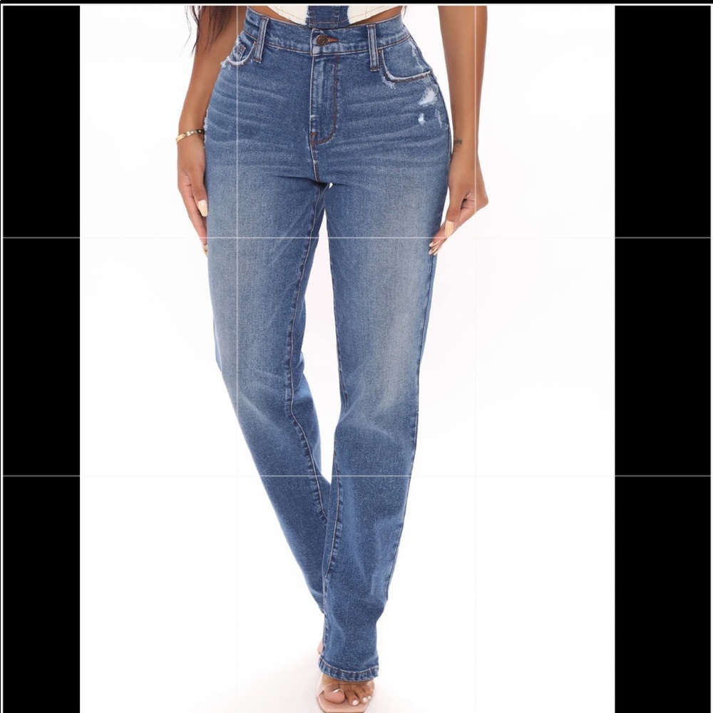 Fashion Nova Livin the life relaxed straight leg jeans in Medium Blue Size 11